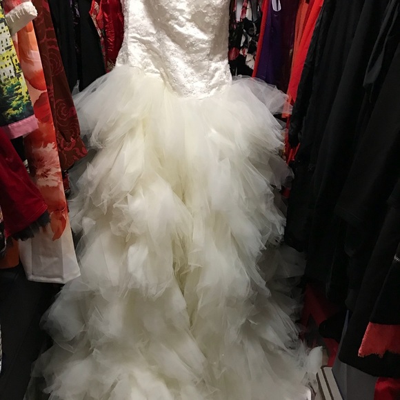 Brand NEW wedding dress/gown with corset/Veil set - Picture 2 of 7